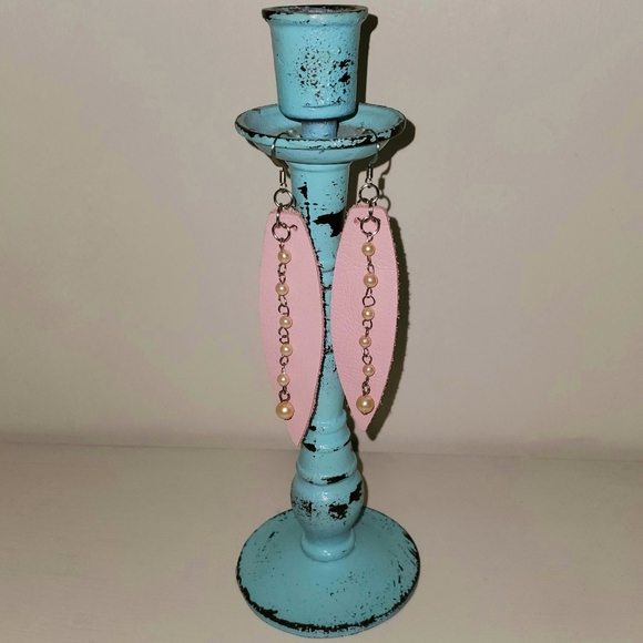 Handmade Posh Pink n Pearls Long Duster Leather Earrings Leaf Shape Lightweight - Picture 8 of 8